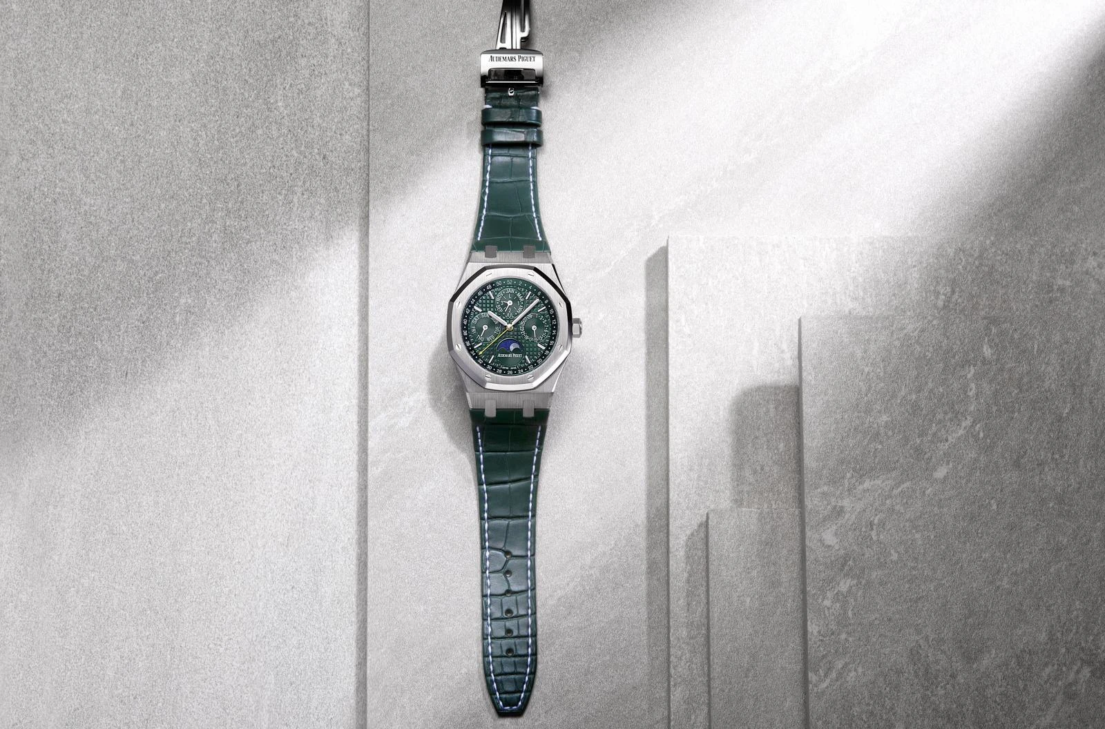 AUDEMARS PIGUET LAUNCHES NEW LIMITED EDITION ROYAL OAK PERPETUAL CALENDAR EXCLUSIVELY AT UNIQUE TIMEPIECES